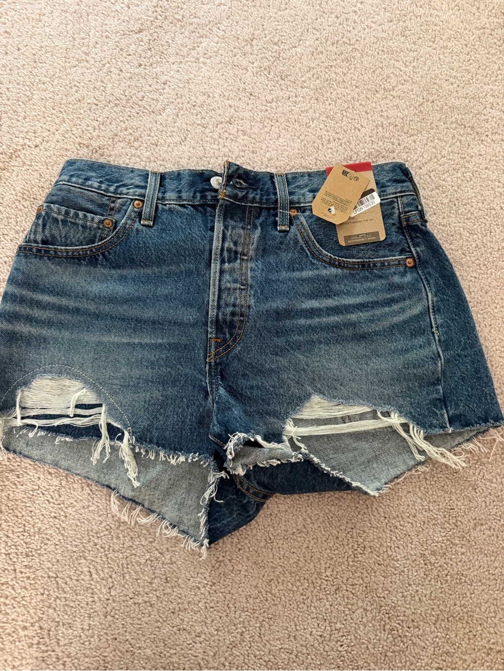 Levi’s 501 shorts size 29